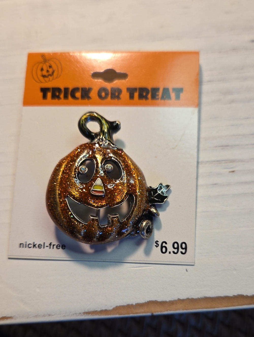 5 For 25 Trick or Treat Halloween Pumpkin Charm Brooch - Orange